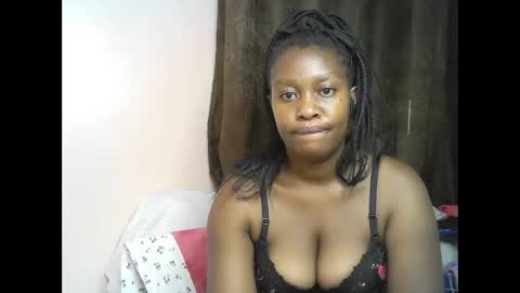 Snapshot of pretty_kylah chatting on May 18, 3:24 am pretty_kylah online show from May 18, 3:24 am
