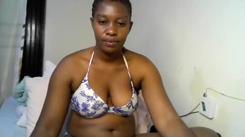 Snapshot of pretty_kylah chatting on June 27, 9:31 pm pretty_kylah online show from June 27, 9:31 pm