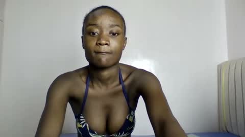 pretty luv1 online show from March 6, 9:06 am