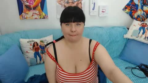 Snapshot of pretty_malika chatting on July 15, 3:06 pm pretty_malika online show from July 15, 3:06 pm