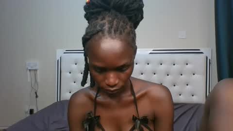 Snapshot of pretty_midnight_desire chatting on October 10, 8:08 pm Pretty online show from October 10, 8:08 pm