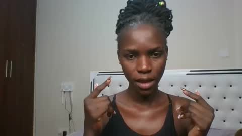 Snapshot of pretty_midnight_desire chatting on October 16, 9:43 am Pretty online show from October 16, 9:43 am