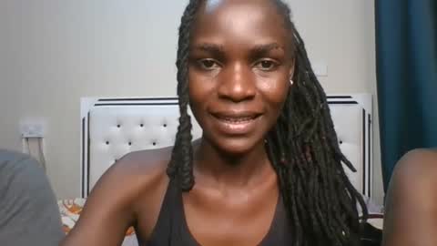 Snapshot of pretty_midnight_desire chatting on October 16, 10:00 pm Pretty online show from October 16, 10:00 pm