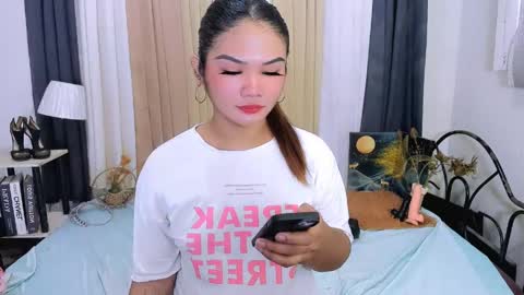 Snapshot of pretty_percy chatting on April 26, 8:39 pm hi im percy online show from April 26, 8:39 pm
