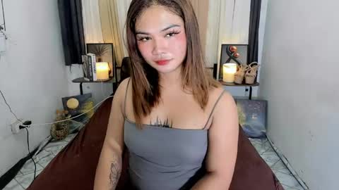 Snapshot of pretty_percy chatting on June 5, 8:31 am hi im percy online show from June 5, 8:31 am