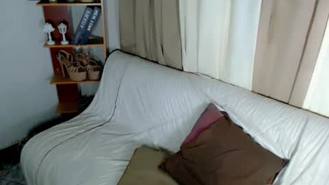 Snapshot of pretty_percy chatting on June 26, 5:28 pm hi im percy online show from June 26, 5:28 pm