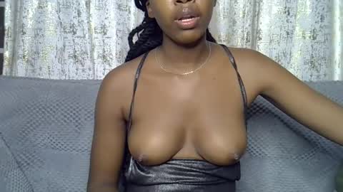 Snapshot of pretty_petite24 chatting on June 15, 5:04 pm pretty_petite24 online show from June 15, 5:04 pm