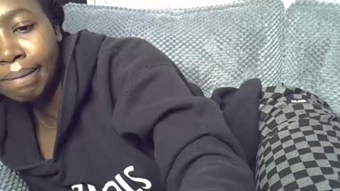 pretty_petite24 online show from June 29, 8:31 am