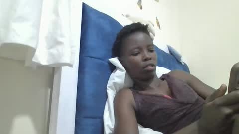 pretty_petite_ebony online show from November 26, 3:07 am