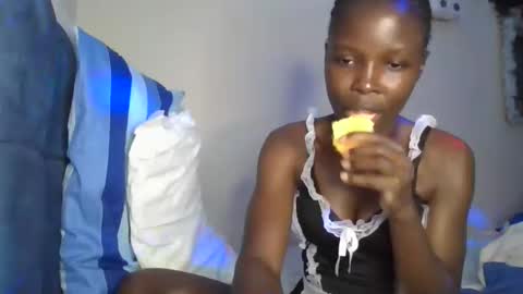 pretty_petite_ebony online show from February 24, 8:40 pm