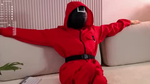 Elina online show from October 31, 10:05 am