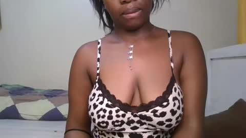 pretty_shila online show from October 18, 5:35 pm