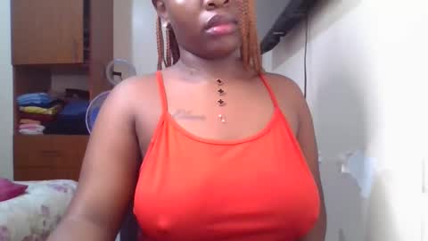 pretty_shila online show from April 18, 9:37 pm