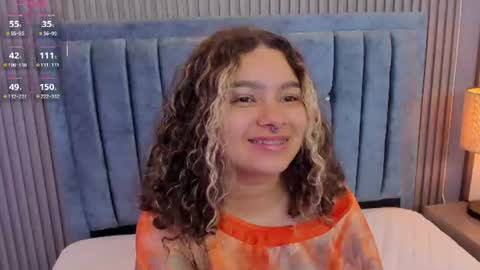 Snapshot of pretty_sunlight_ chatting on July 20, 10:23 pm Daisy Flower online show from July 20, 10:23 pm