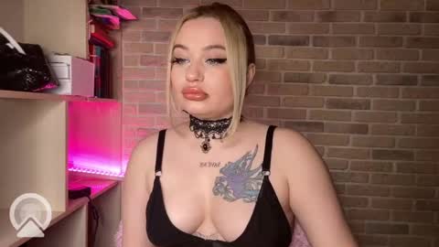 Snapshot of prettyaliceee chatting on January 24, 6:24 am Alice online show from January 24, 6:24 am