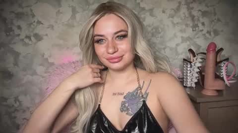 Snapshot of prettyaliceee chatting on November 7, 3:17 am Alice online show from November 7, 3:17 am