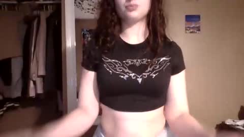 Snapshot of prettybaby22 chatting on February 25, 3:31 am prettybaby22 online show from February 25, 3:31 am