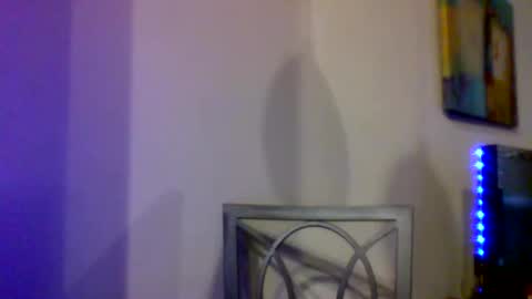 Snapshot of prettybabypetite chatting on March 11, 11:00 pm Missy Jack online show from March 11, 11:00 pm