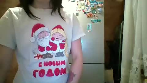 Bella online show from April 7, 8:42 pm