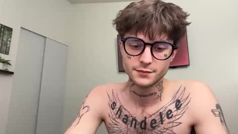 pretty boy online show from February 8, 3:21 am