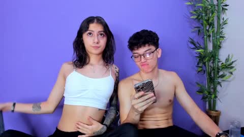 Snapshot of prettybunnies08 chatting on January 8, 1:53 am Enzo Denis online show from January 8, 1:53 am