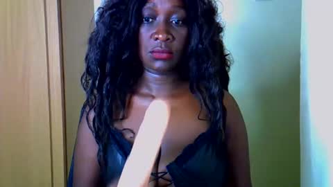 prettycandy0 online show from April 18, 10:43 pm