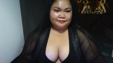 Snapshot of prettycarla_ chatting on June 23, 1:25 am prettycarla online show from June 23, 1:25 am