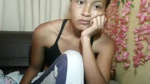 prettychoux online show from March 12, 8:20 am