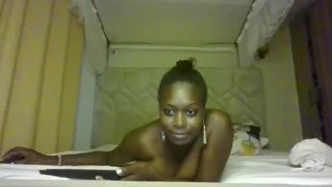 prettydulce online show from March 13, 4:08 am
