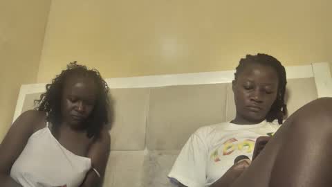 Snapshot of prettyeve25 chatting on September 16, 7:20 am eve online show from September 16, 7:20 am