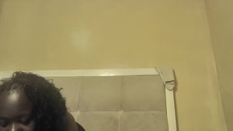 Snapshot of prettyeve25 chatting on September 16, 8:10 pm eve online show from September 16, 8:10 pm