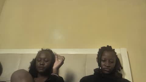 Snapshot of prettyeve25 chatting on September 18, 8:27 am eve online show from September 18, 8:27 am