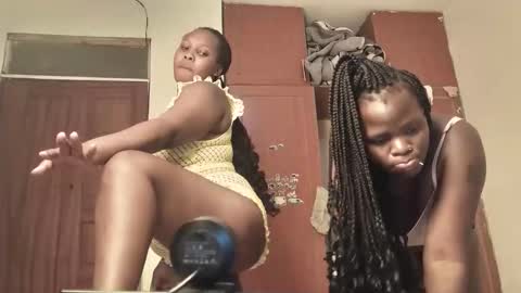 Snapshot of prettyeve25 chatting on October 16, 11:00 am eve online show from October 16, 11:00 am