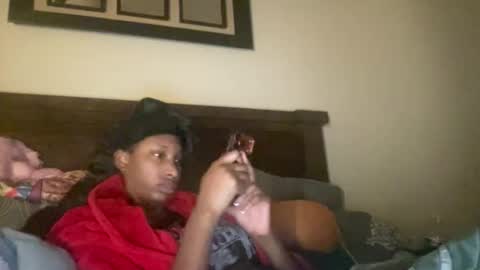 prettyfacefemale online show from April 21, 2:51 am