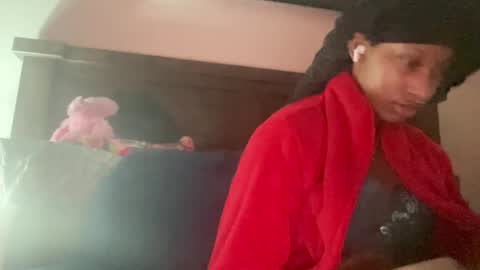 prettyfacefemale online show from April 22, 6:49 am