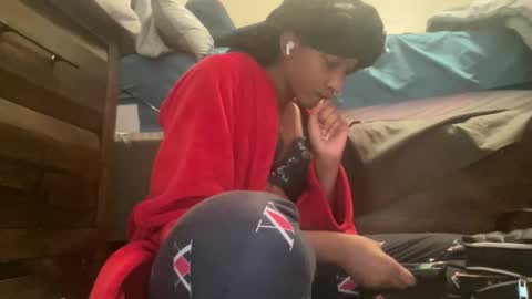 prettyfacefemale online show from April 22, 6:53 pm