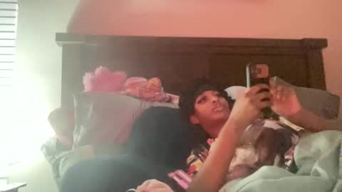 Snapshot of prettyfacefemale chatting on April 23, 6:43 pm prettyfacefemale online show from April 23, 6:43 pm