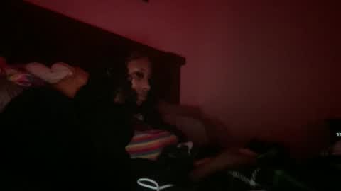 Snapshot of prettyfacefemale chatting on April 30, 7:47 am prettyfacefemale online show from April 30, 7:47 am