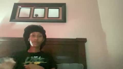 Snapshot of prettyfacefemale chatting on May 20, 5:02 am prettyfacefemale online show from May 20, 5:02 am