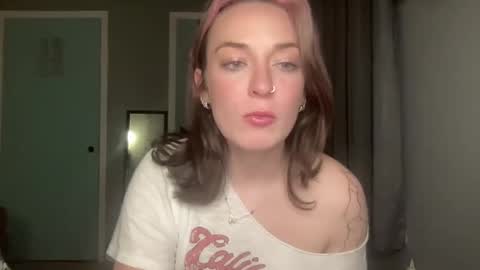 Cutie With a Booty online show from January 6, 6:25 am