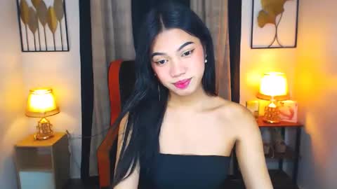 prettyhothugecock online show from December 16, 9:20 pm