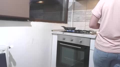 prettyjulliette online show from February 23, 5:21 pm