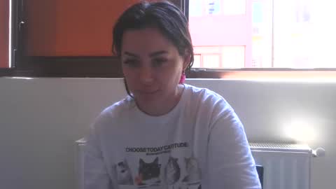 Snapshot of prettyjulliette chatting on May 5, 10:56 am prettyjulliette online show from May 5, 10:56 am