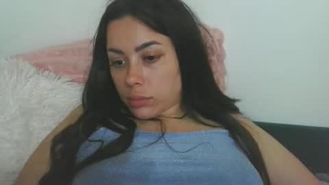Snapshot of prettyjulliette chatting on May 18, 1:13 am prettyjulliette online show from May 18, 1:13 am