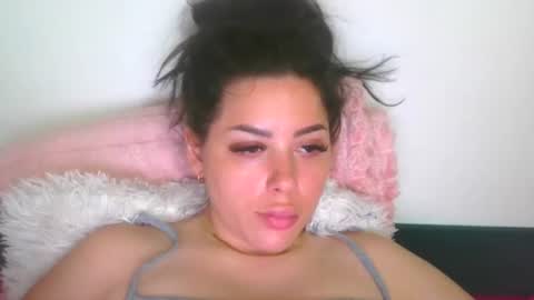 Snapshot of prettyjulliette chatting on June 22, 1:41 pm prettyjulliette online show from June 22, 1:41 pm