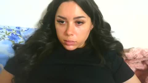 Snapshot of prettyjulliette chatting on June 24, 6:18 pm prettyjulliette online show from June 24, 6:18 pm