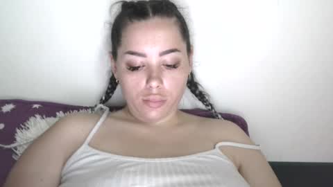 Snapshot of prettyjulliette chatting on July 13, 11:57 am prettyjulliette online show from July 13, 11:57 am