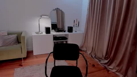 Snapshot of prettyk1ller chatting on February 9, 5:19 am Eva online show from February 9, 5:19 am