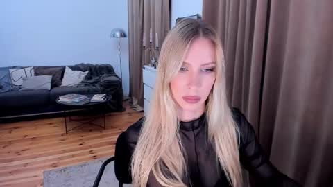 Snapshot of prettyk1ller chatting on November 17, 1:33 am Eva online show from November 17, 1:33 am