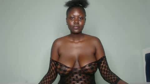 Lizzy online show from January 14, 6:49 pm